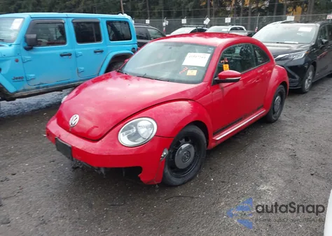 2013 Volkswagen Beetle 2.5L z USA, uszkodzony, nr VIN 3VWJP7AT5DM688871